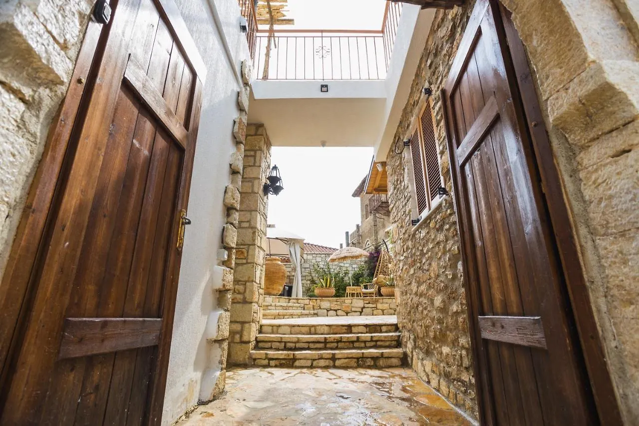 Villa Porta Qeparo Homestay