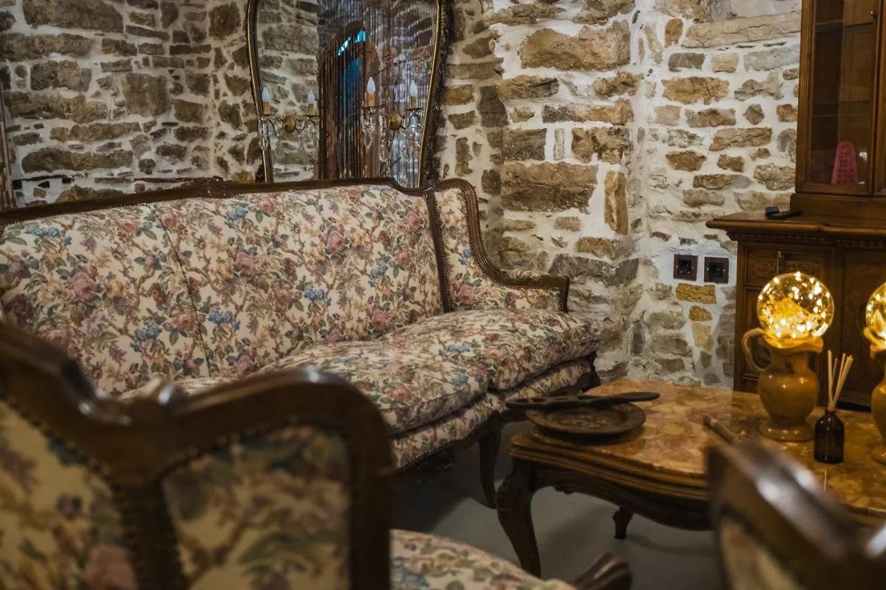 Homestay Villa Porta Qeparo