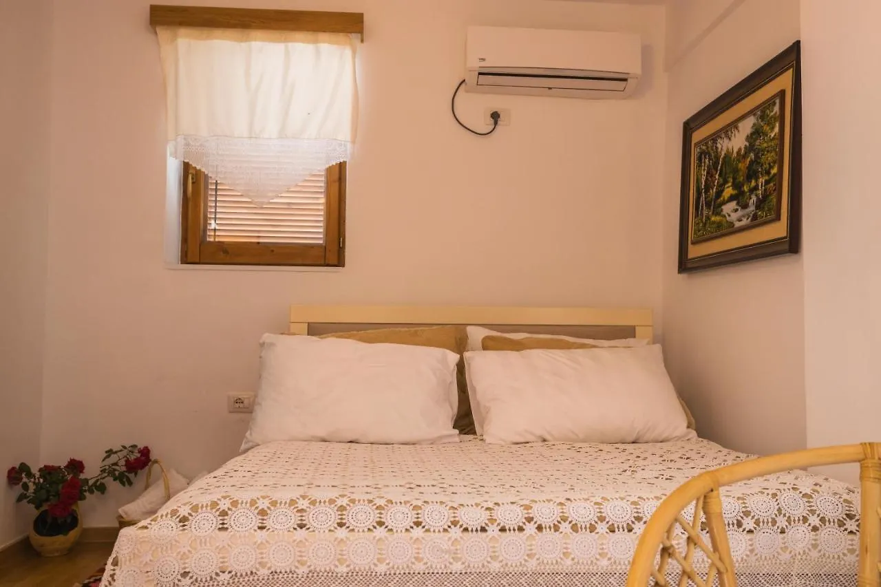 Homestay Villa Porta Qeparo