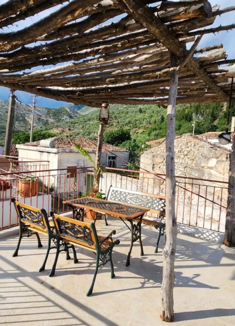 Homestay Villa Porta Qeparo