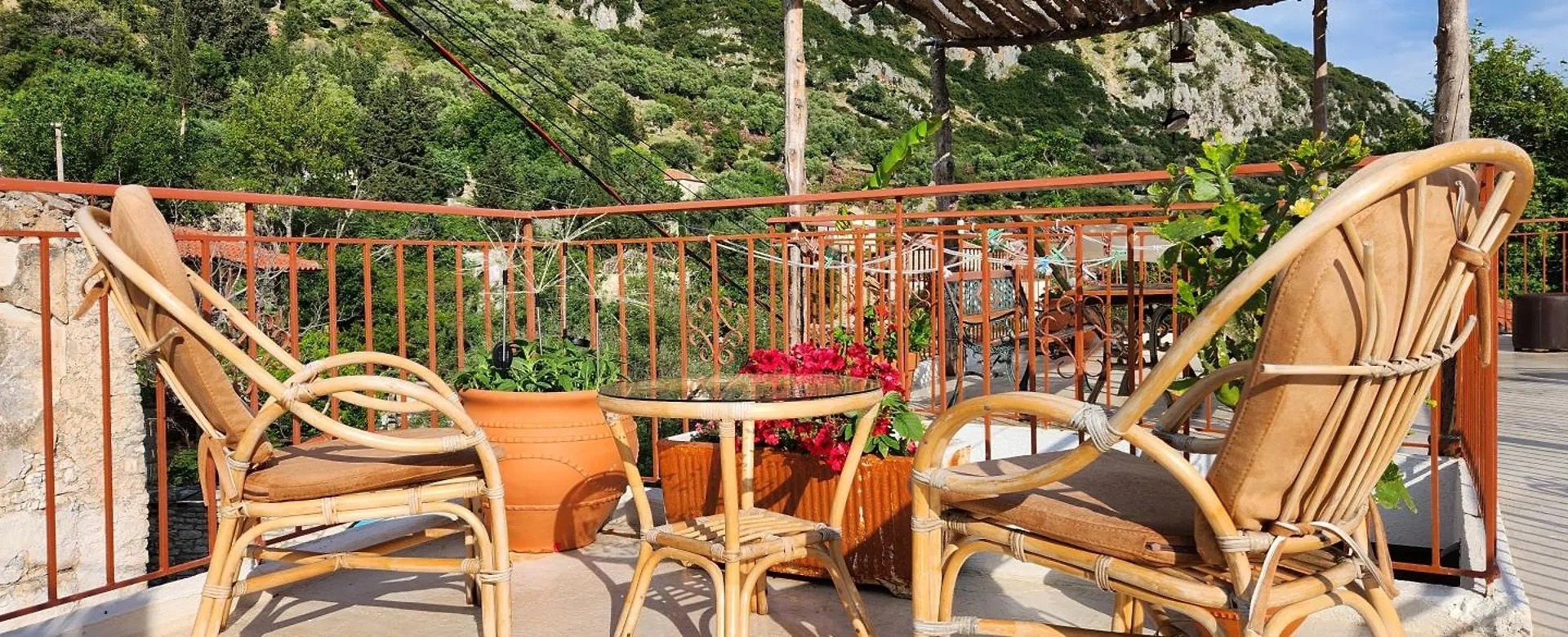 Villa Porta Qeparo Albania