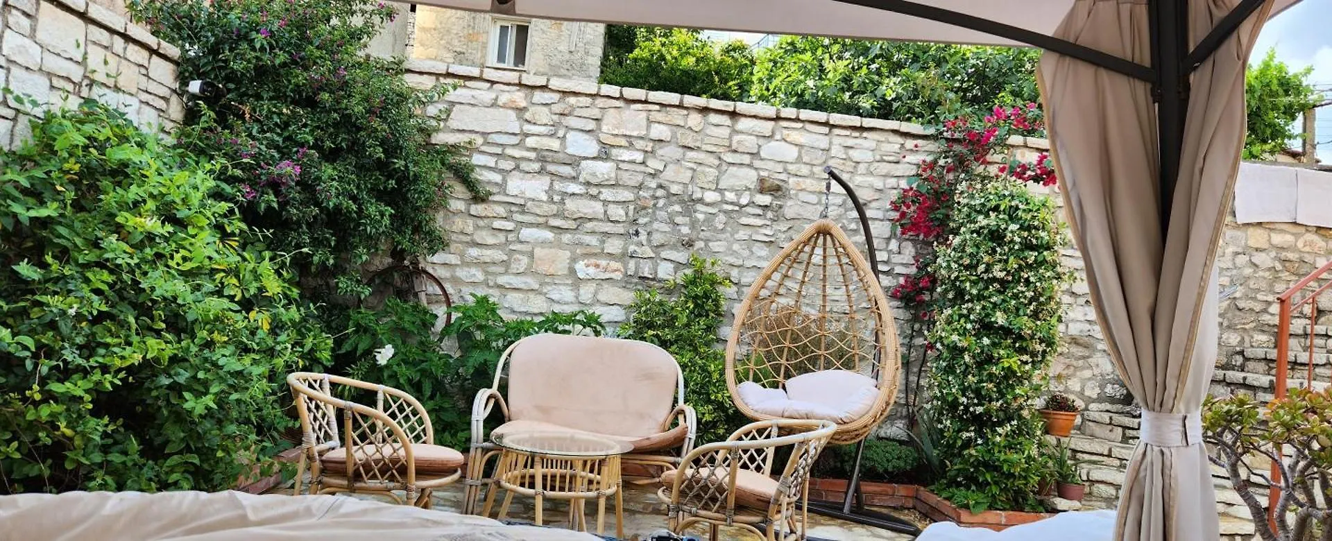 Villa Porta Qeparo