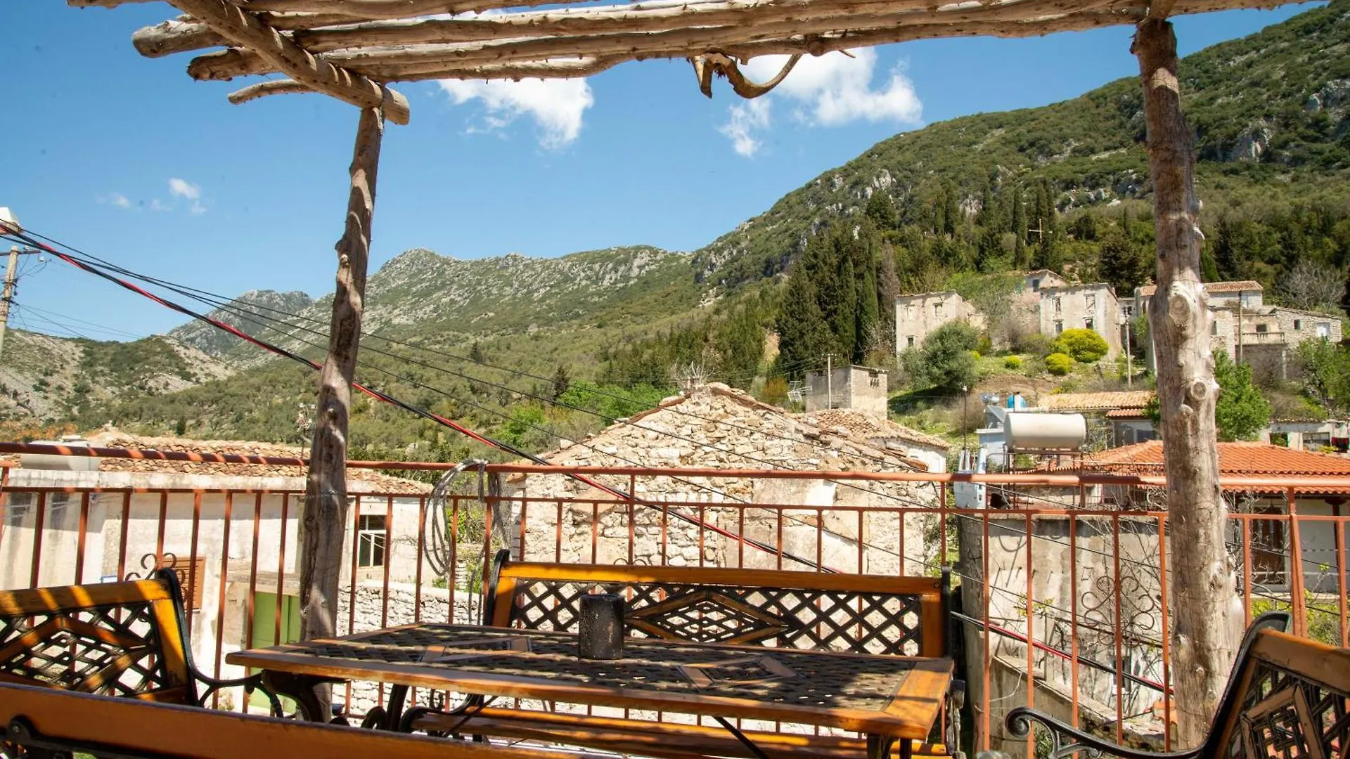 Villa Porta Qeparo
